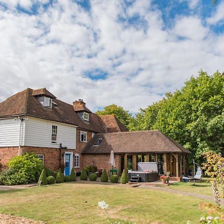 Villa Bacchus Canterbury Exterior foto