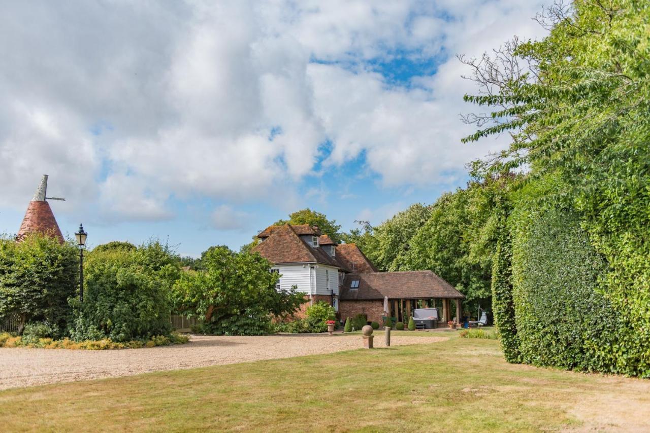 Villa Bacchus Canterbury Exterior foto